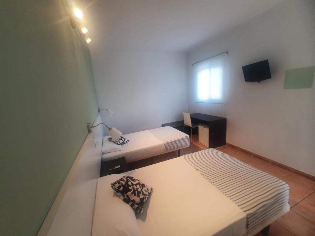 Hostal Ayamonte Los Mellizos Bagian luar foto