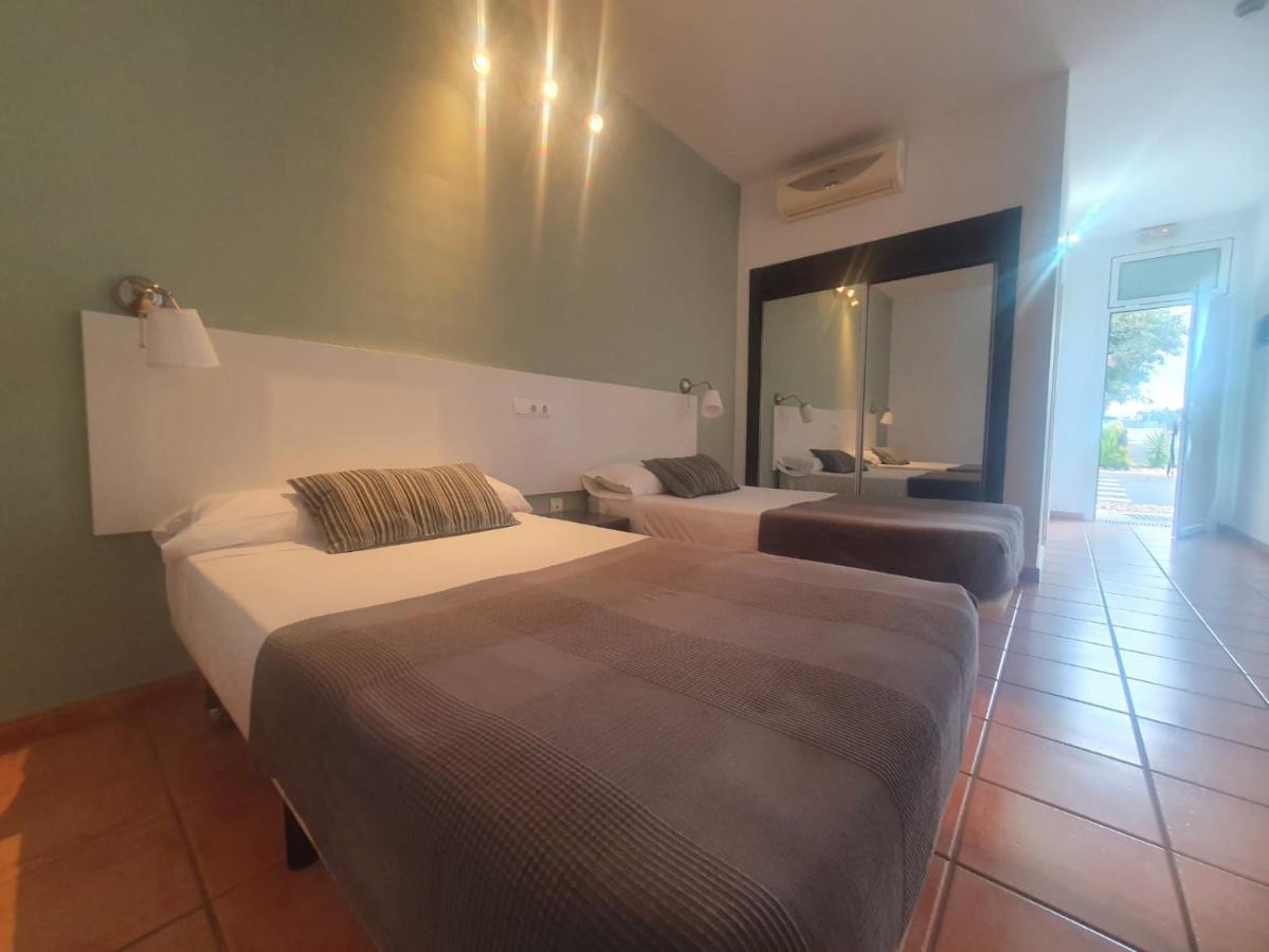 Hostal Ayamonte Los Mellizos Bagian luar foto