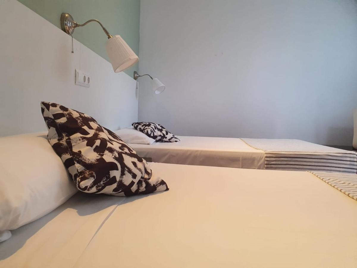 Hostal Ayamonte Los Mellizos Bagian luar foto